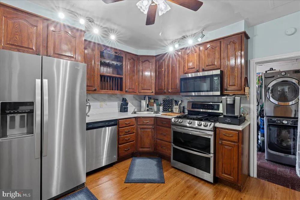 42 SPRUCE STREET Cherry Hill, NJ 08002