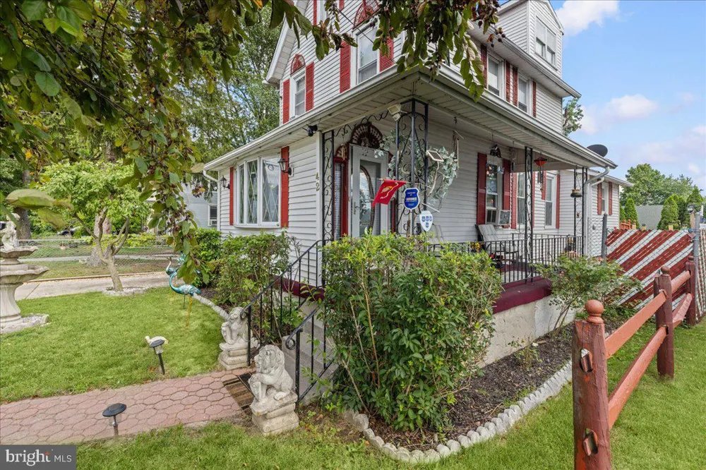 42 SPRUCE STREET Cherry Hill, NJ 08002