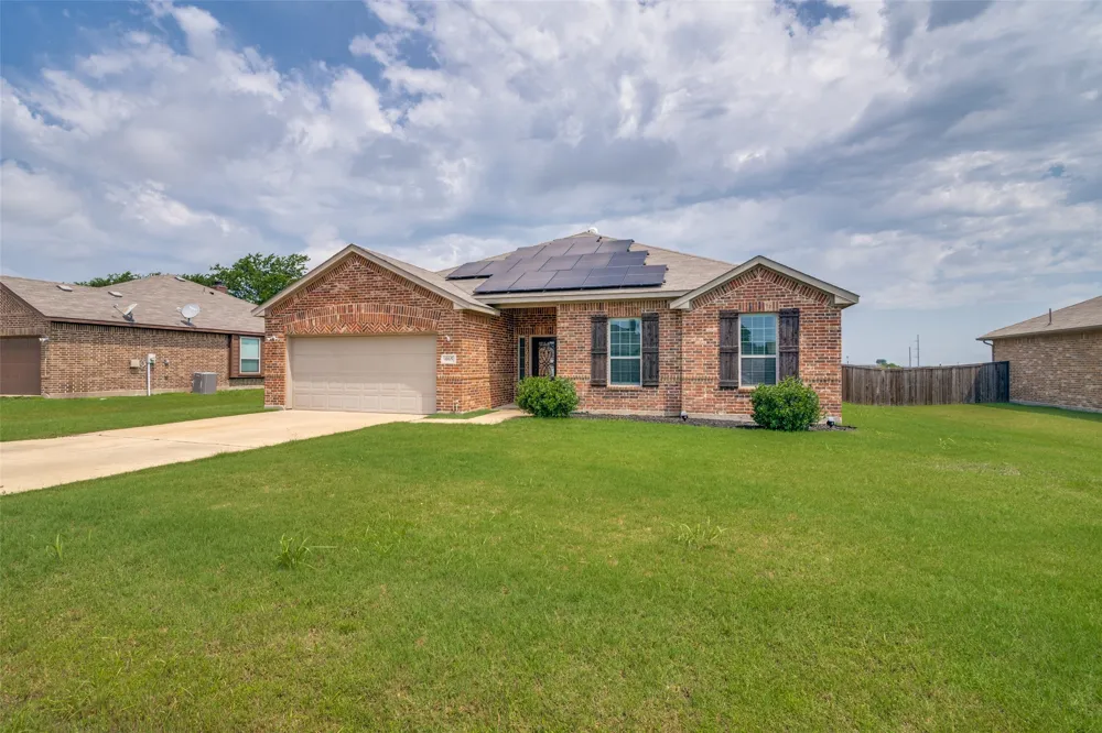 465 Collin Street Nevada, TX 75173
