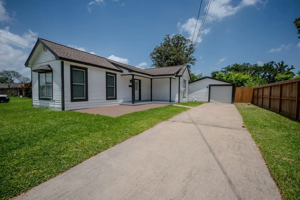 1225 Dutch Street Deer Park, TX 77536
