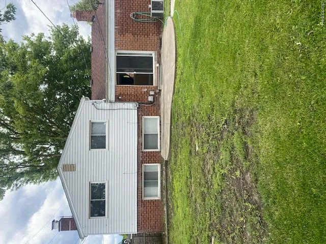 32430 TECLA DRIVE Warren City, MI 48088