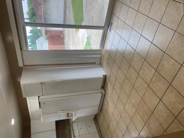 32430 TECLA DRIVE Warren City, MI 48088