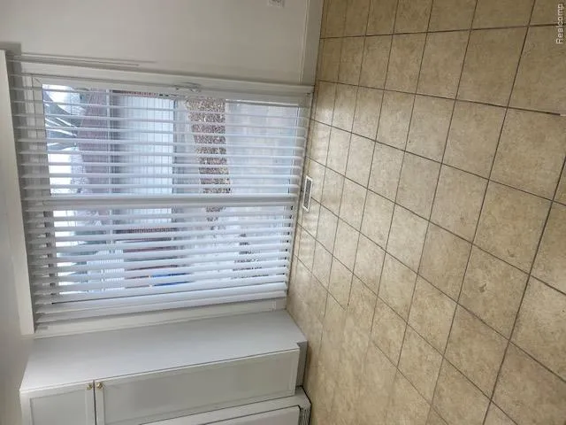 32430 TECLA DRIVE Warren City, MI 48088