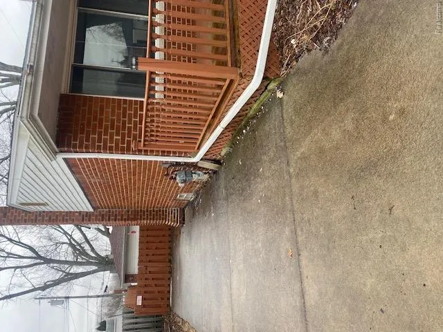 32430 TECLA DRIVE Warren City, MI 48088