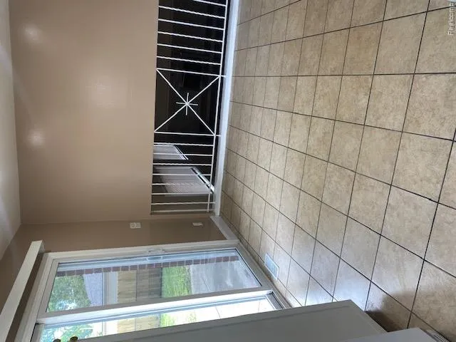 32430 TECLA DRIVE Warren City, MI 48088