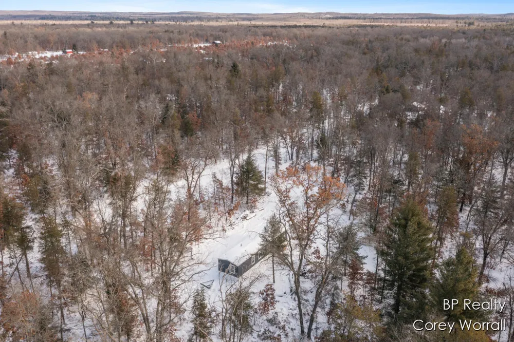 5017 S Sunray Court Cherry Valley Township, MI 49642