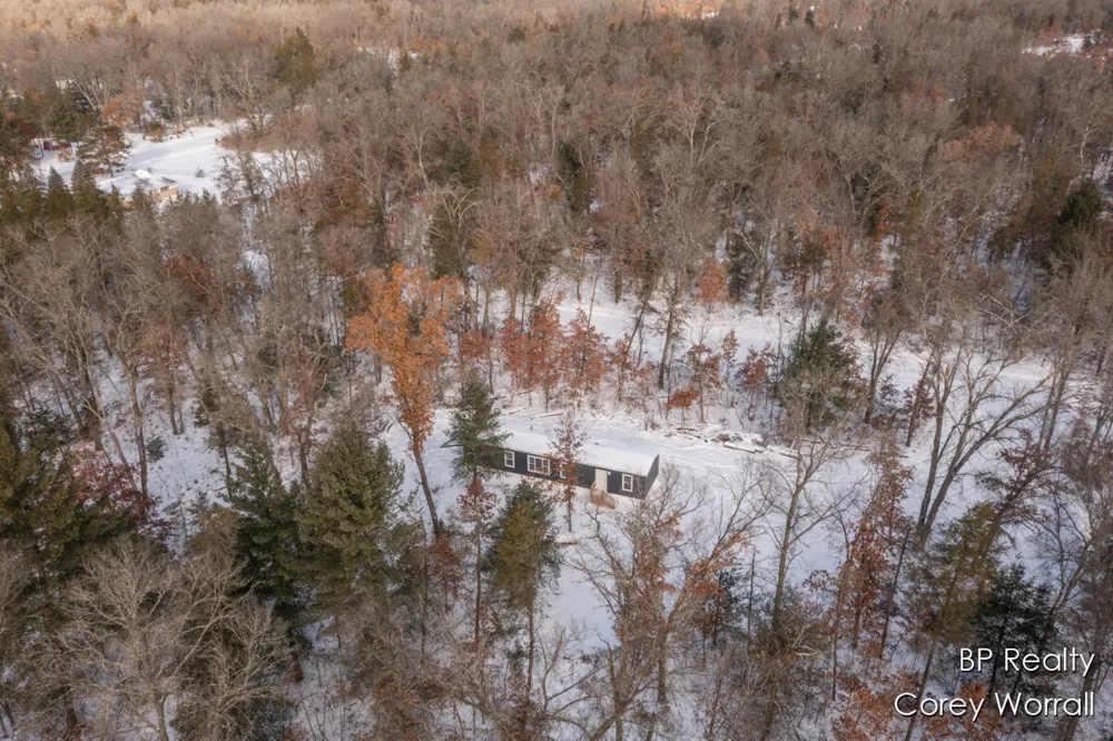 5017 S Sunray Court Cherry Valley Township, MI 49642