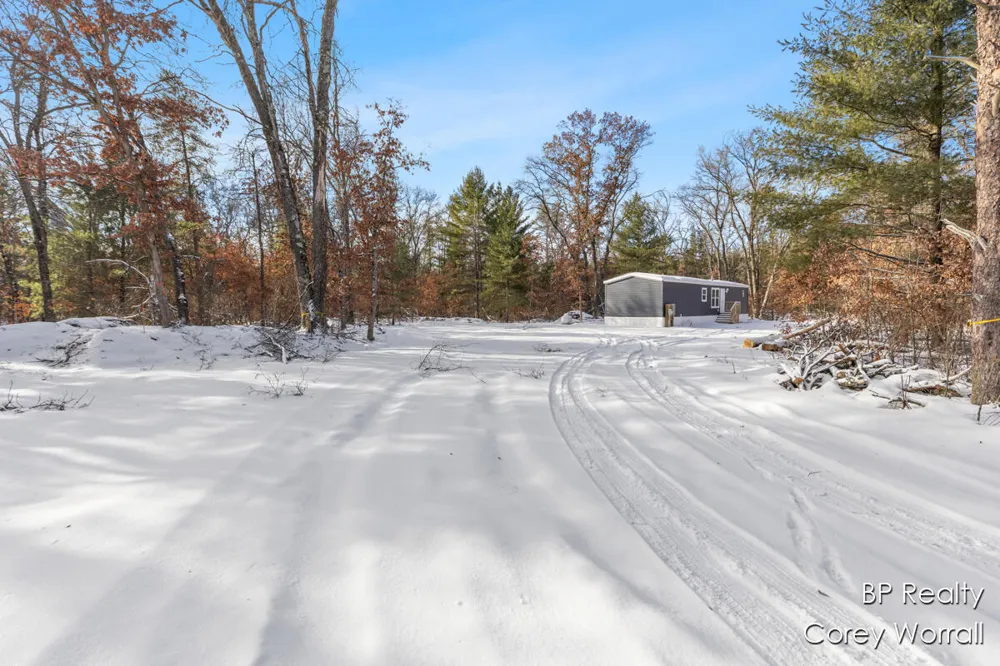 5017 S Sunray Court Cherry Valley Township, MI 49642