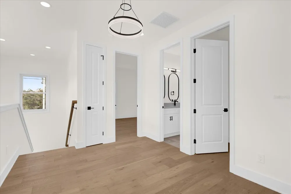 4401 ROCKLEDGE ROAD Orlando, FL 32807