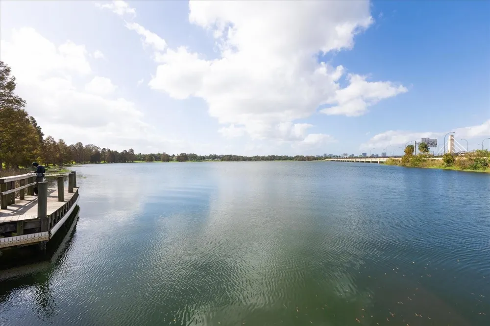 4401 ROCKLEDGE ROAD Orlando, FL 32807