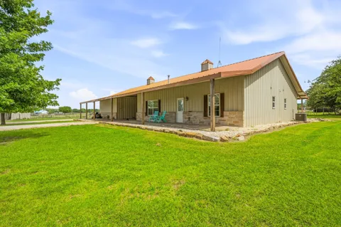 2400 Horsemans Drive