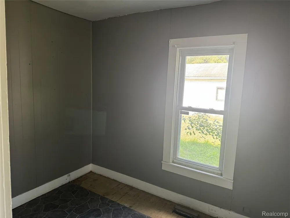 2418 Morris Street Saginaw City, MI 48601