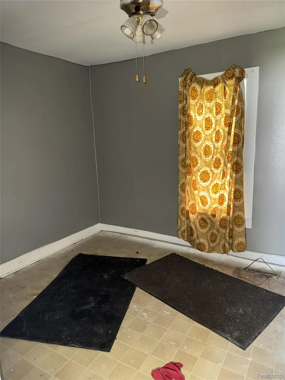 2418 Morris Street Saginaw City, MI 48601