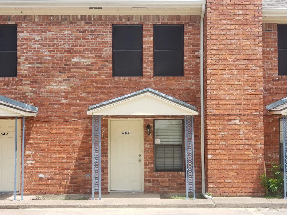 644 S Rogers Road Irving, TX 75060