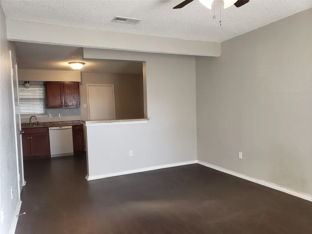 644 S Rogers Road Irving, TX 75060