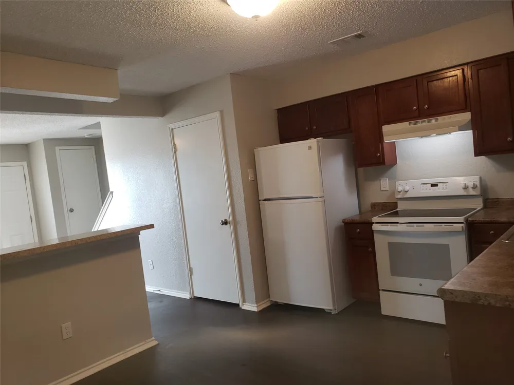 644 S Rogers Road Irving, TX 75060