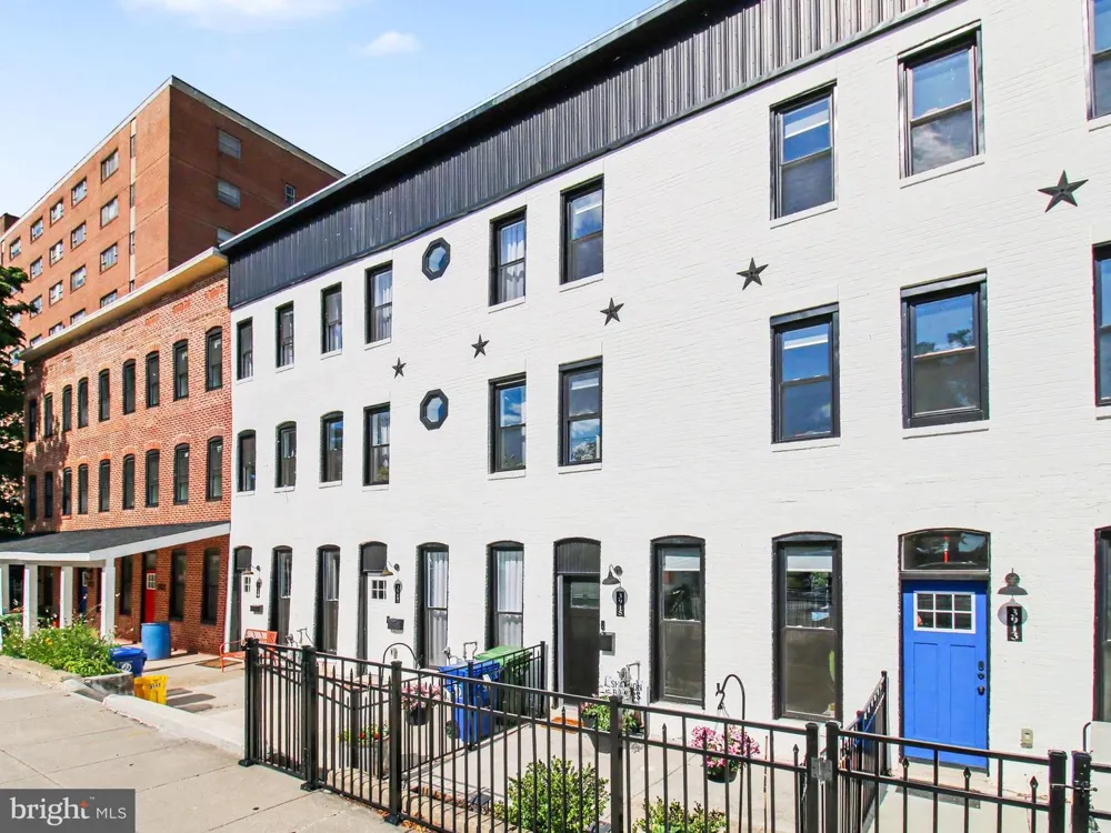 3915 ROLAND AVENUE Baltimore, MD 21211