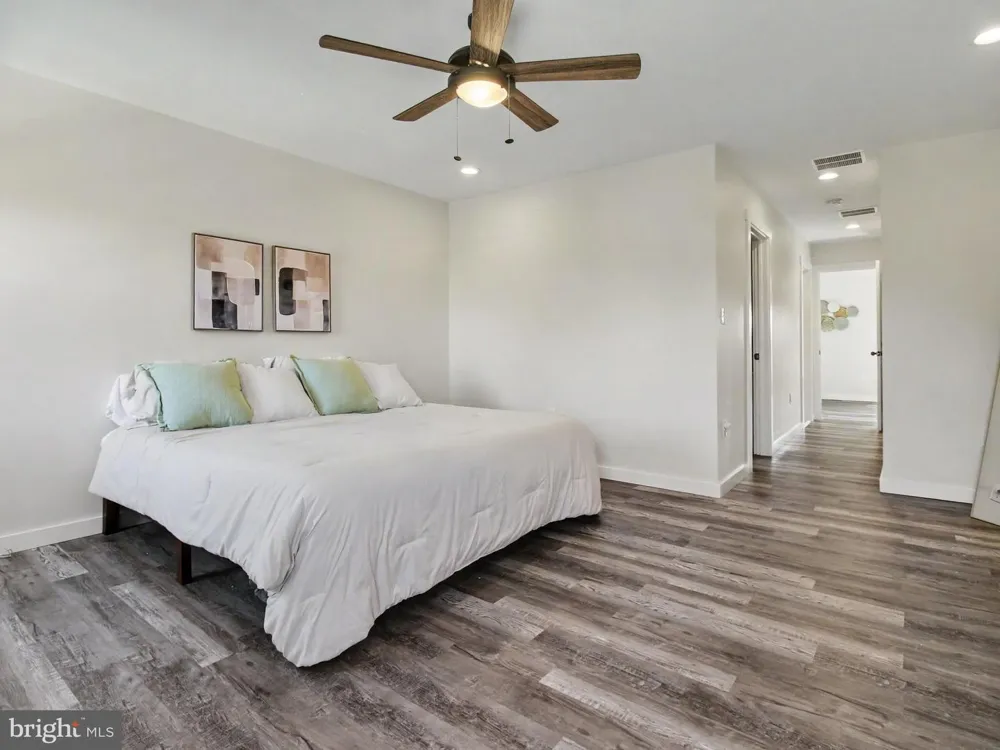 3915 ROLAND AVENUE Baltimore, MD 21211