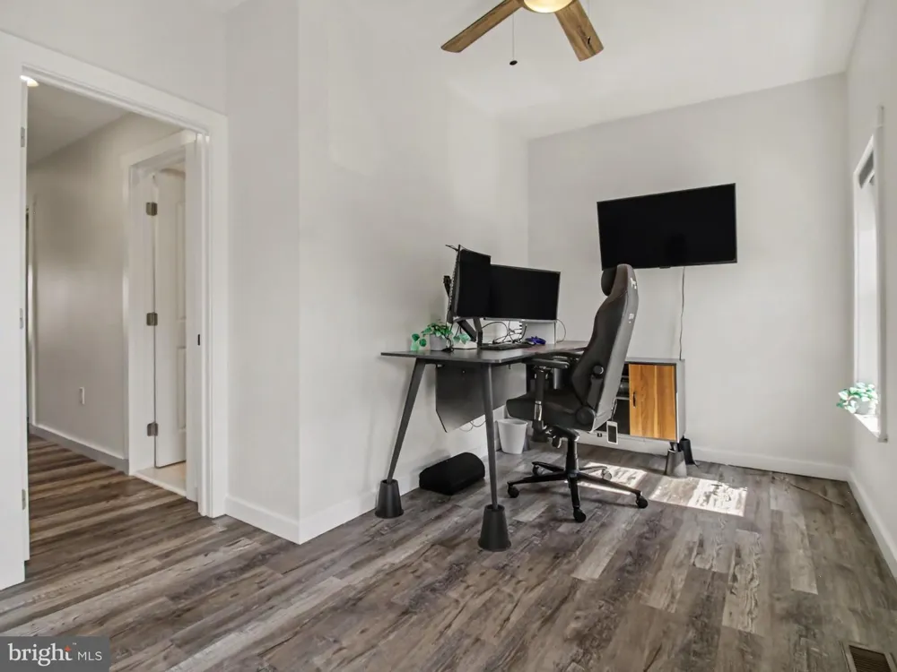 3915 ROLAND AVENUE Baltimore, MD 21211