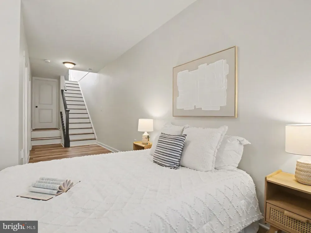 3915 ROLAND AVENUE Baltimore, MD 21211