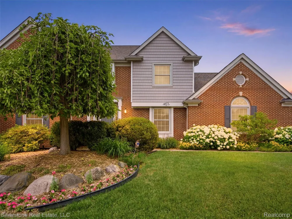 6577 Edith Court Troy City, MI 48085