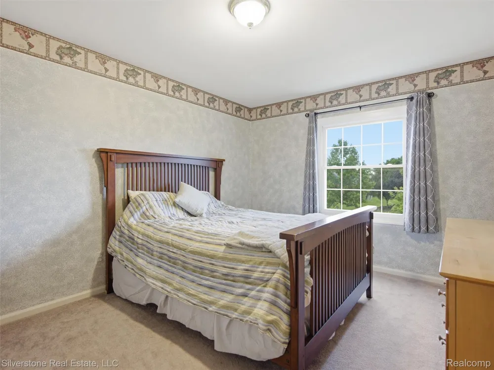 6577 Edith Court Troy City, MI 48085