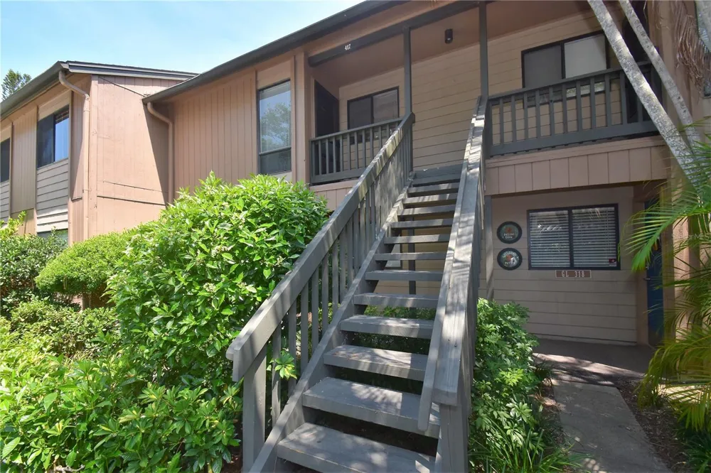 1712 GLENHOUSE DRIVE #GL417 Sarasota, FL 34231