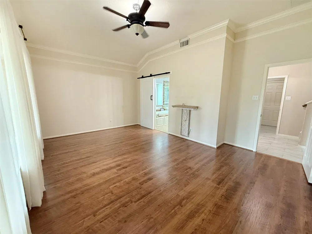 205 Peppermint Drive Lake Jackson, TX 77566