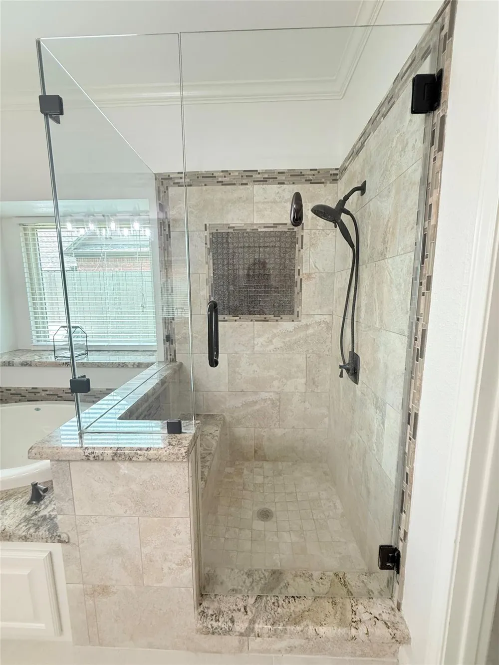 205 Peppermint Drive Lake Jackson, TX 77566