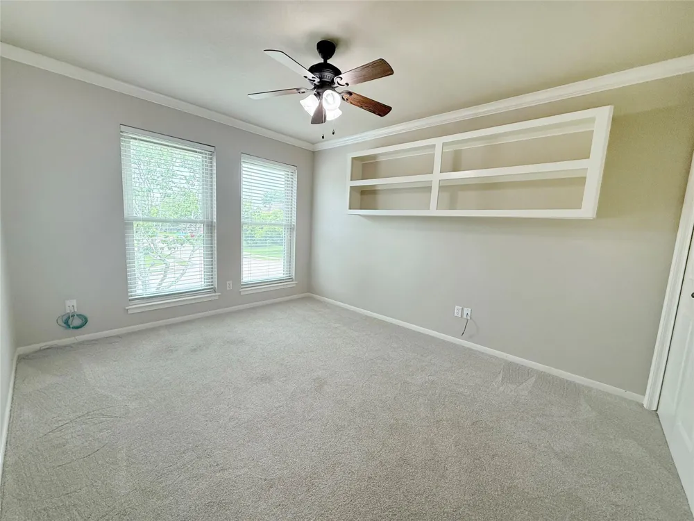 205 Peppermint Drive Lake Jackson, TX 77566