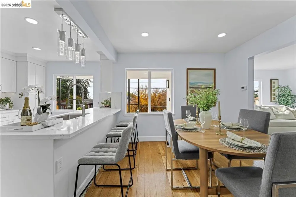 6032 Mauritania Ave Oakland, CA 94605