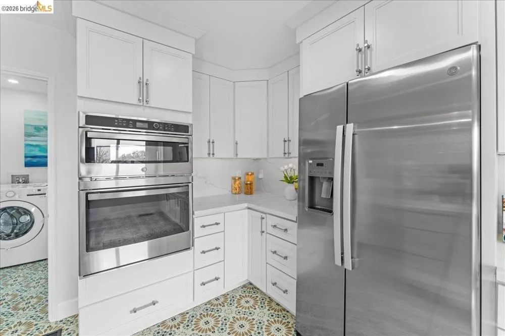 6032 Mauritania Ave Oakland, CA 94605