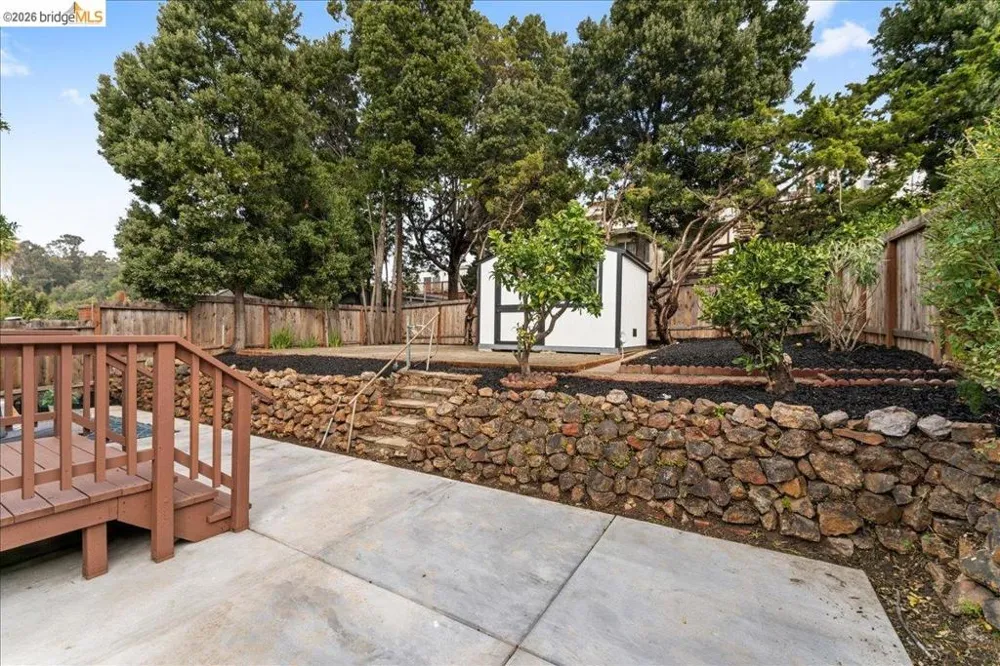 6032 Mauritania Ave Oakland, CA 94605