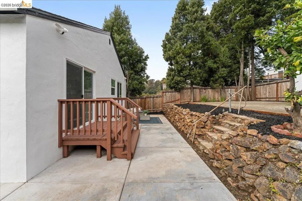6032 Mauritania Ave Oakland, CA 94605