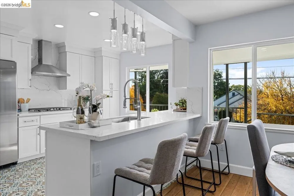 6032 Mauritania Ave Oakland, CA 94605