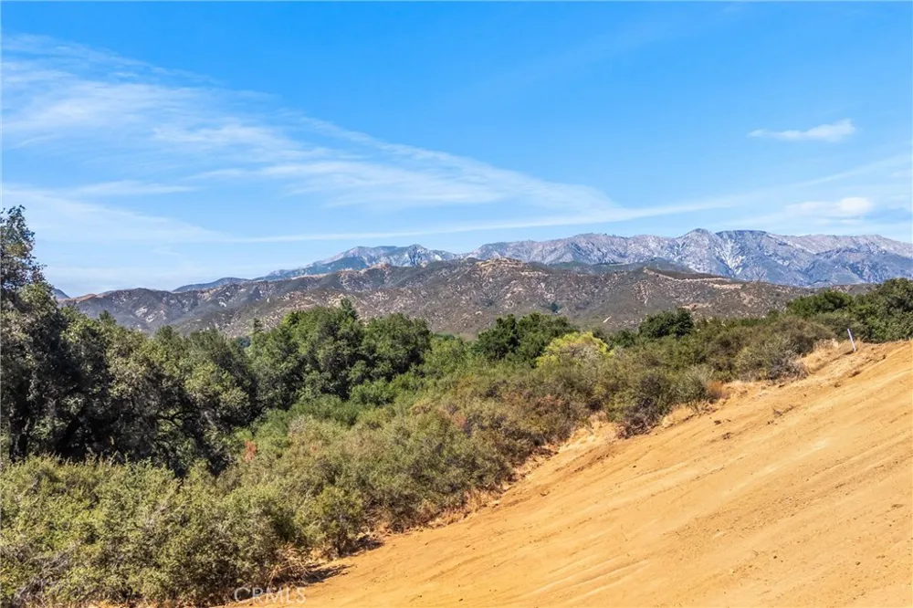 13582 Oak Mountain Drive Yucaipa, CA 92399
