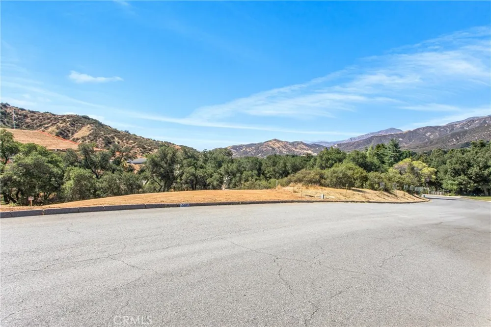 13582 Oak Mountain Drive Yucaipa, CA 92399