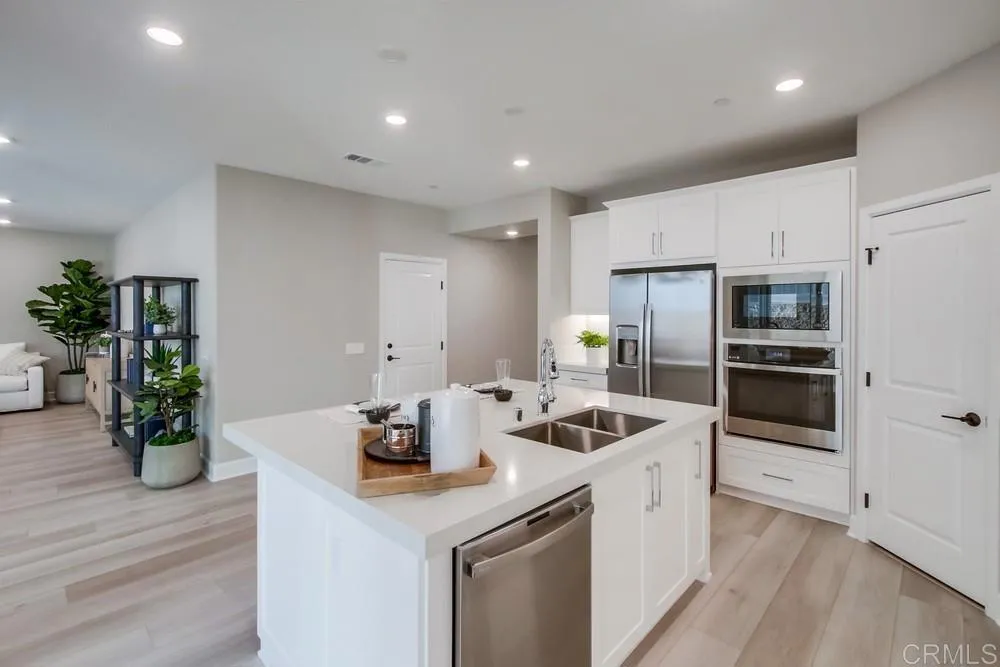 12641 Stella Lane San Diego, CA 92129