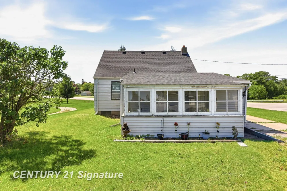 6737 Dixie Highway Bridgeport Charter Township, MI 48722