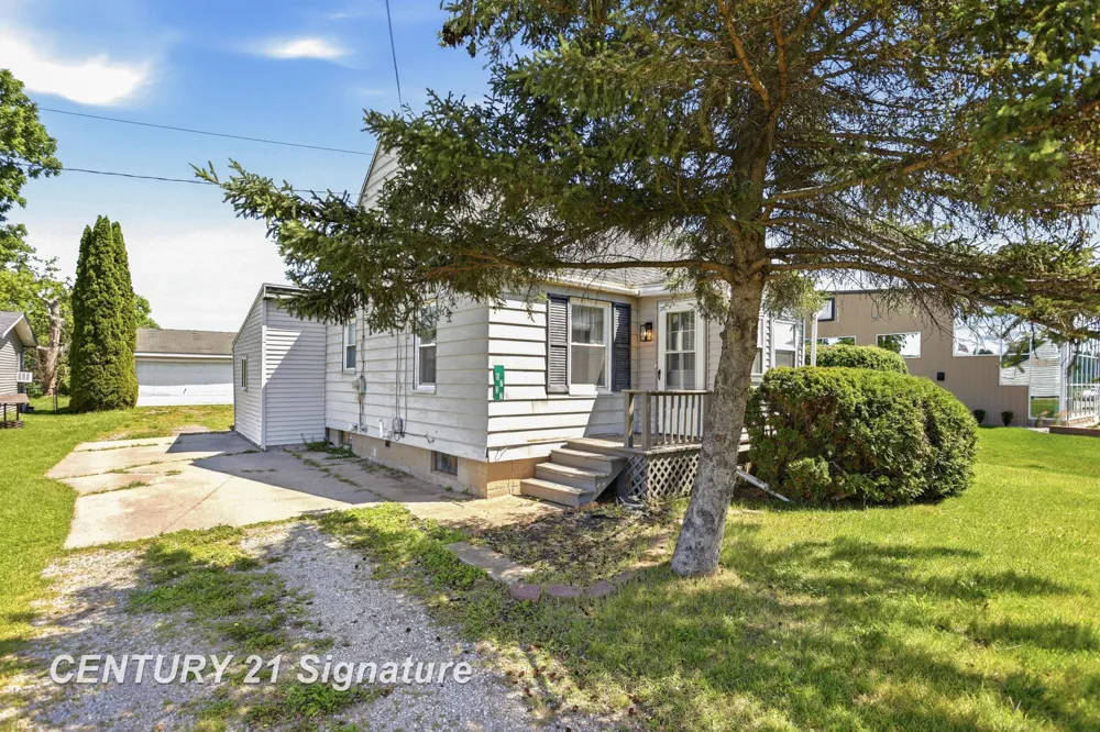 6737 Dixie Highway Bridgeport Charter Township, MI 48722