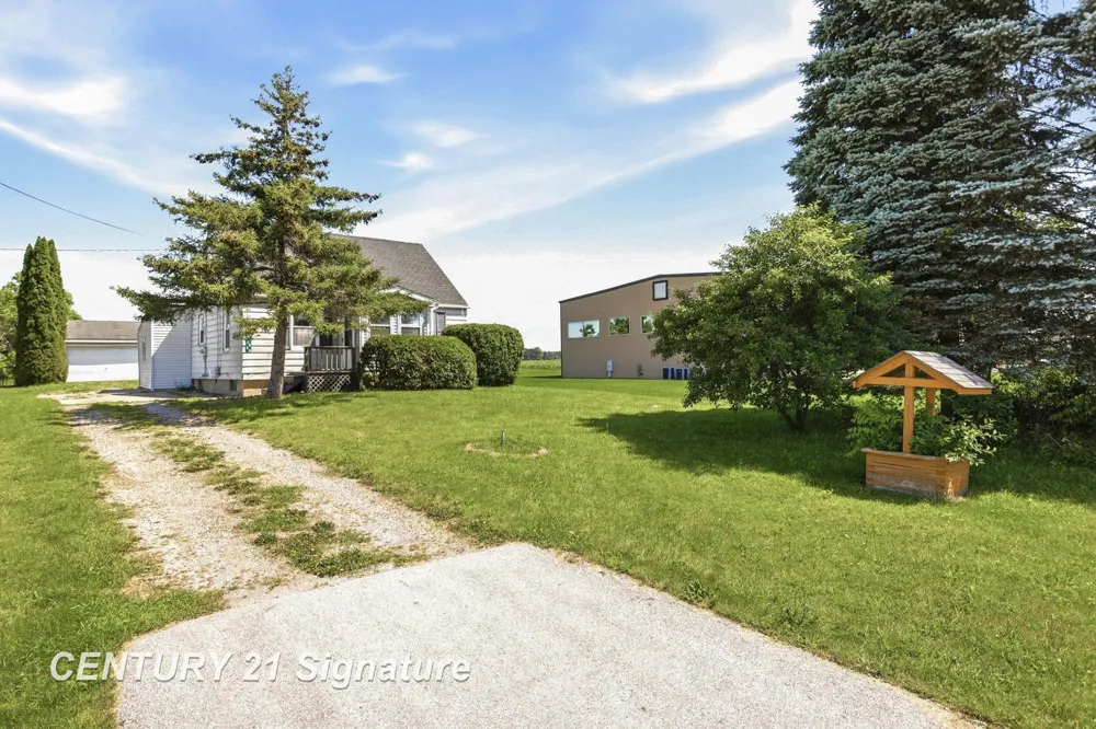 6737 Dixie Highway Bridgeport Charter Township, MI 48722