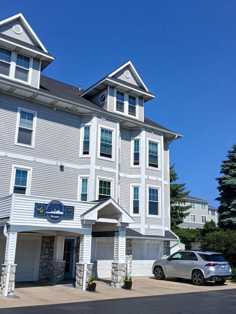 300 S Rath Avenue ##5 Ludington City, MI 49431