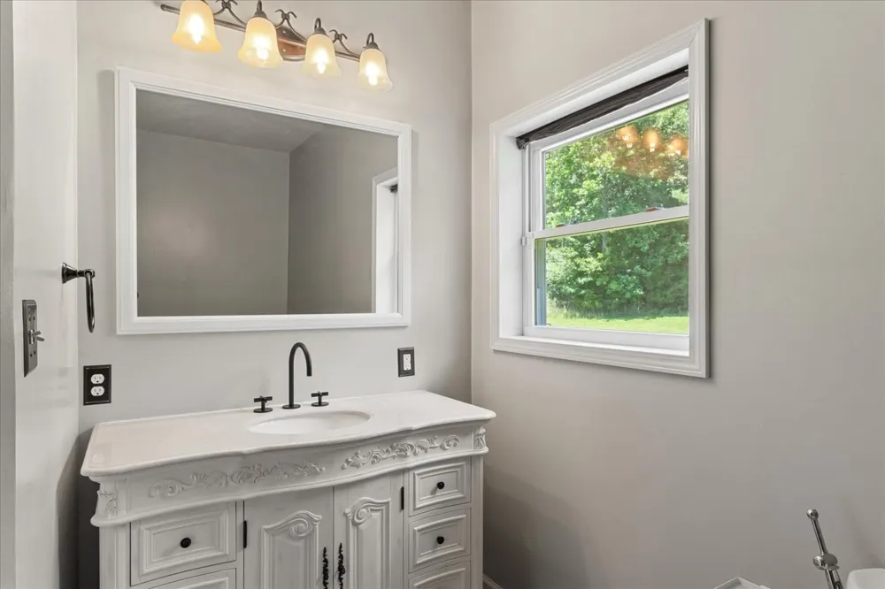 100 Asbury Dr New Johnsonville, TN 37134