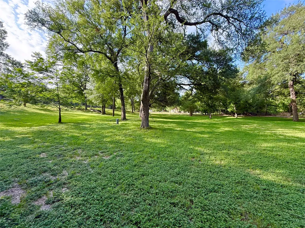 909 Center Circle Salado, TX 76571
