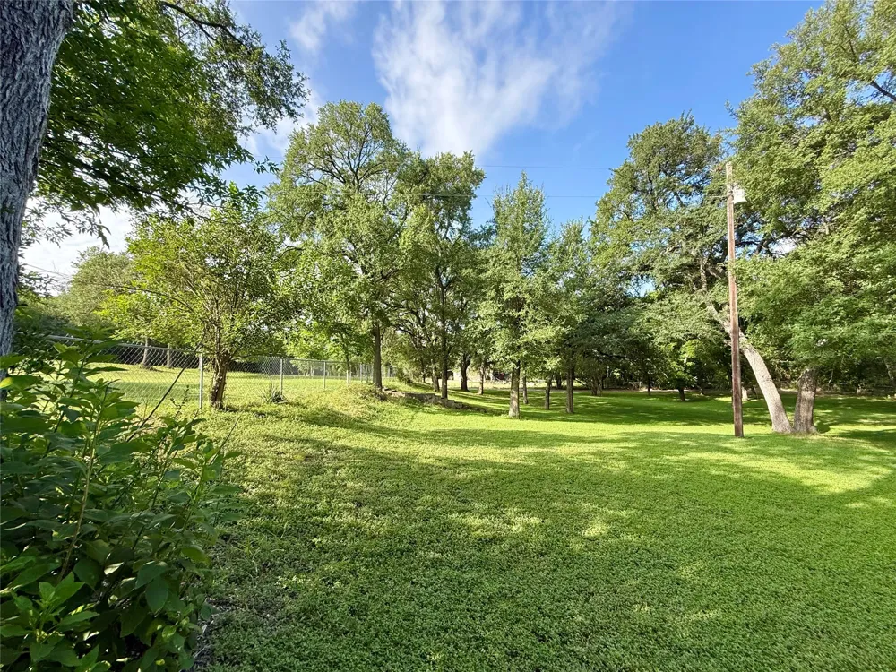 909 Center Circle Salado, TX 76571