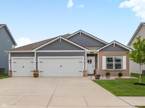 290 Waterford Lane