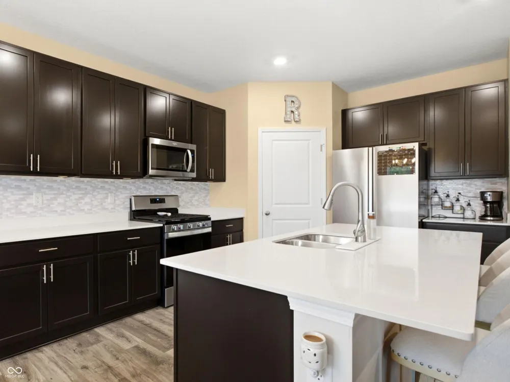 290 Waterford Lane Pendleton, IN 46064