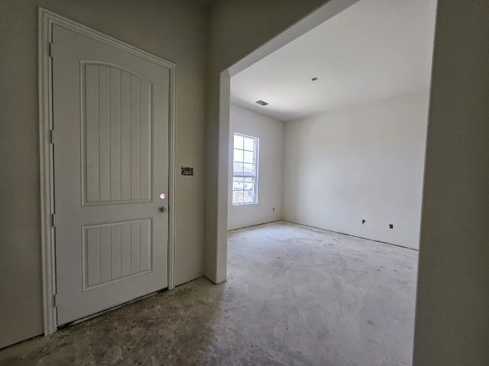 901 Silverleaf Drive Ennis, TX 75119