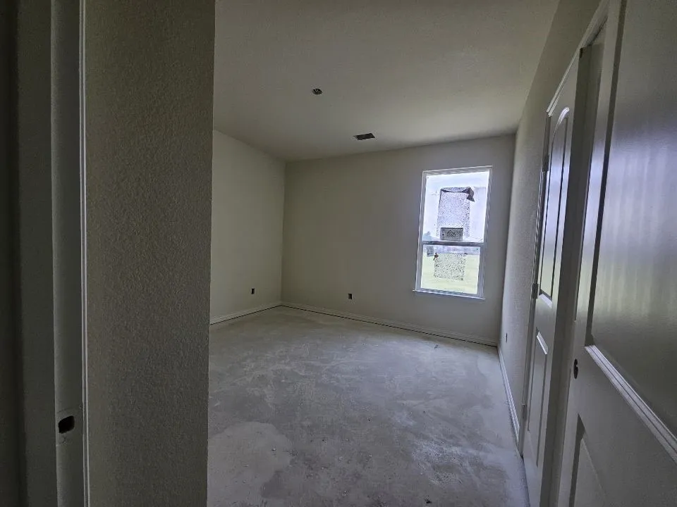 901 Silverleaf Drive Ennis, TX 75119