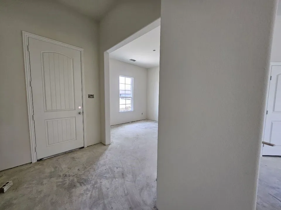 901 Silverleaf Drive Ennis, TX 75119